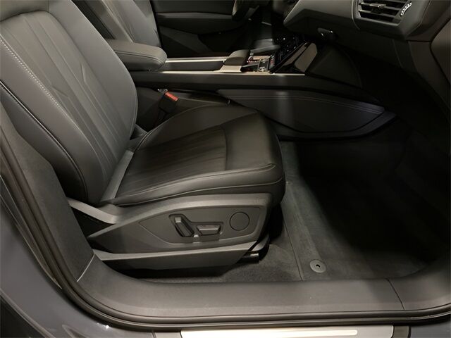 2024 Audi Q8 e-tron Premium quattro Dallas TX