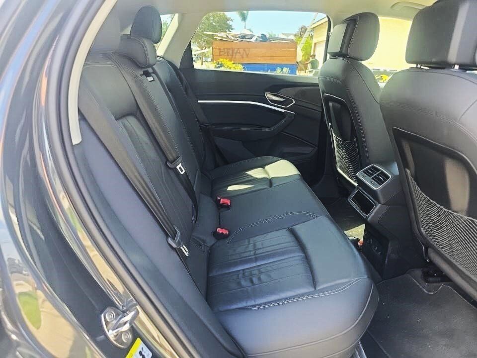 2024 Audi Q8 e-tron Premium quattro Virtual Cockpit / Adaptive Cruise Portland OR