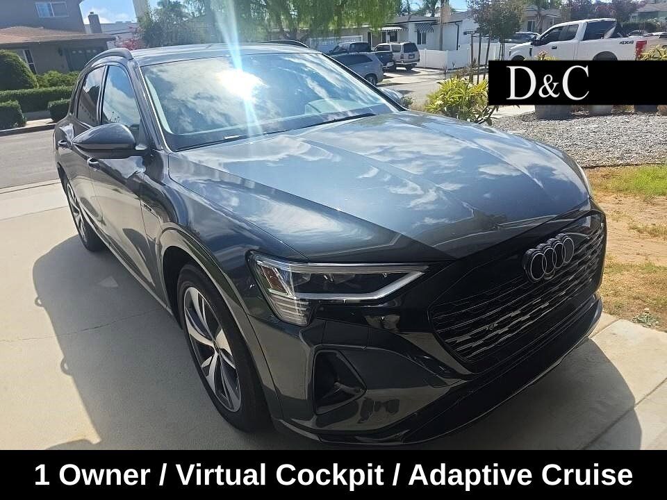 2024 Audi Q8 e-tron Premium quattro Virtual Cockpit / Adaptive Cruise
