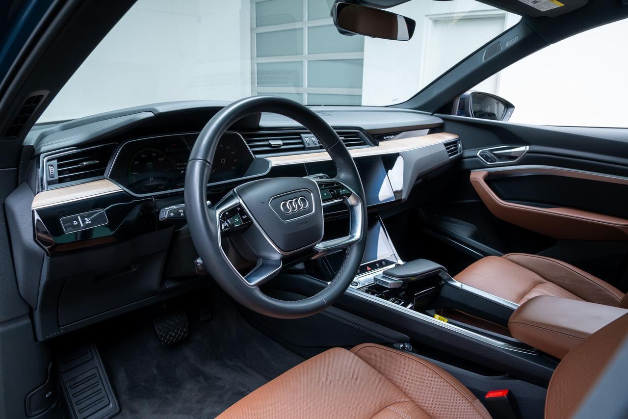 2024 Audi Q8 e-tron Prestige 1 Owner Black Optic Bang &amp; Olufsen Audio Portland OR