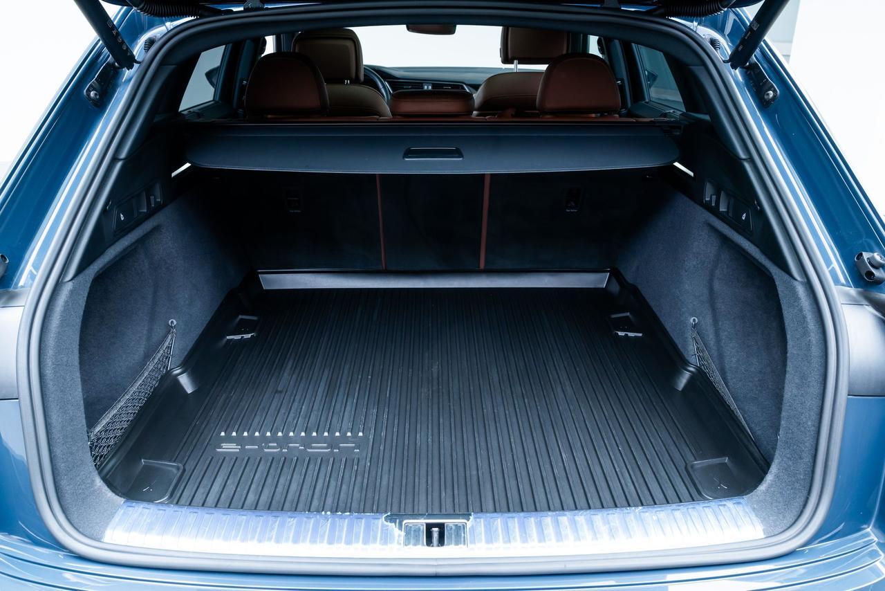 2024 Audi Q8 e-tron Prestige 1 Owner Black Optic Bang &amp; Olufsen Audio Portland OR