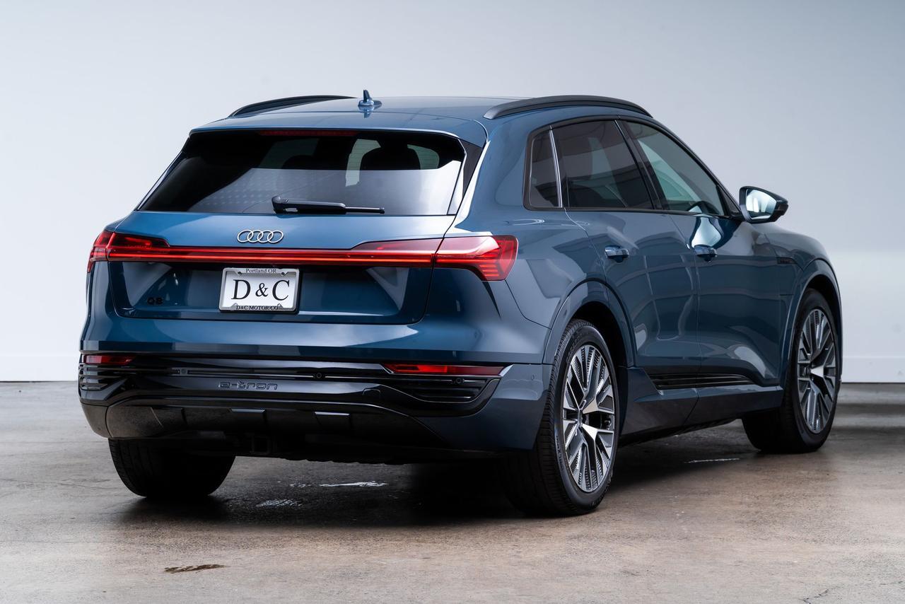 2024 Audi Q8 e-tron Prestige 1 Owner Black Optic Bang &amp; Olufsen Audio Portland OR