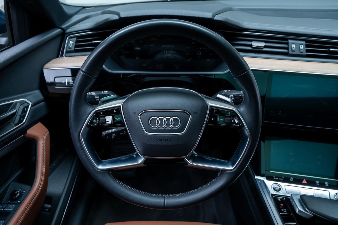 2024 Audi Q8 e-tron Prestige 1 Owner Black Optic Bang &amp; Olufsen Audio Portland OR