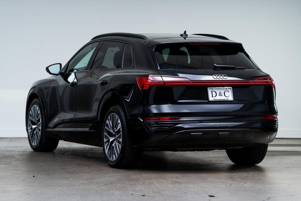 2024 Audi Q8 e-tron Prestige 1 Owner / Black Optic Package / Bang &amp; Olufsen Aud Portland OR