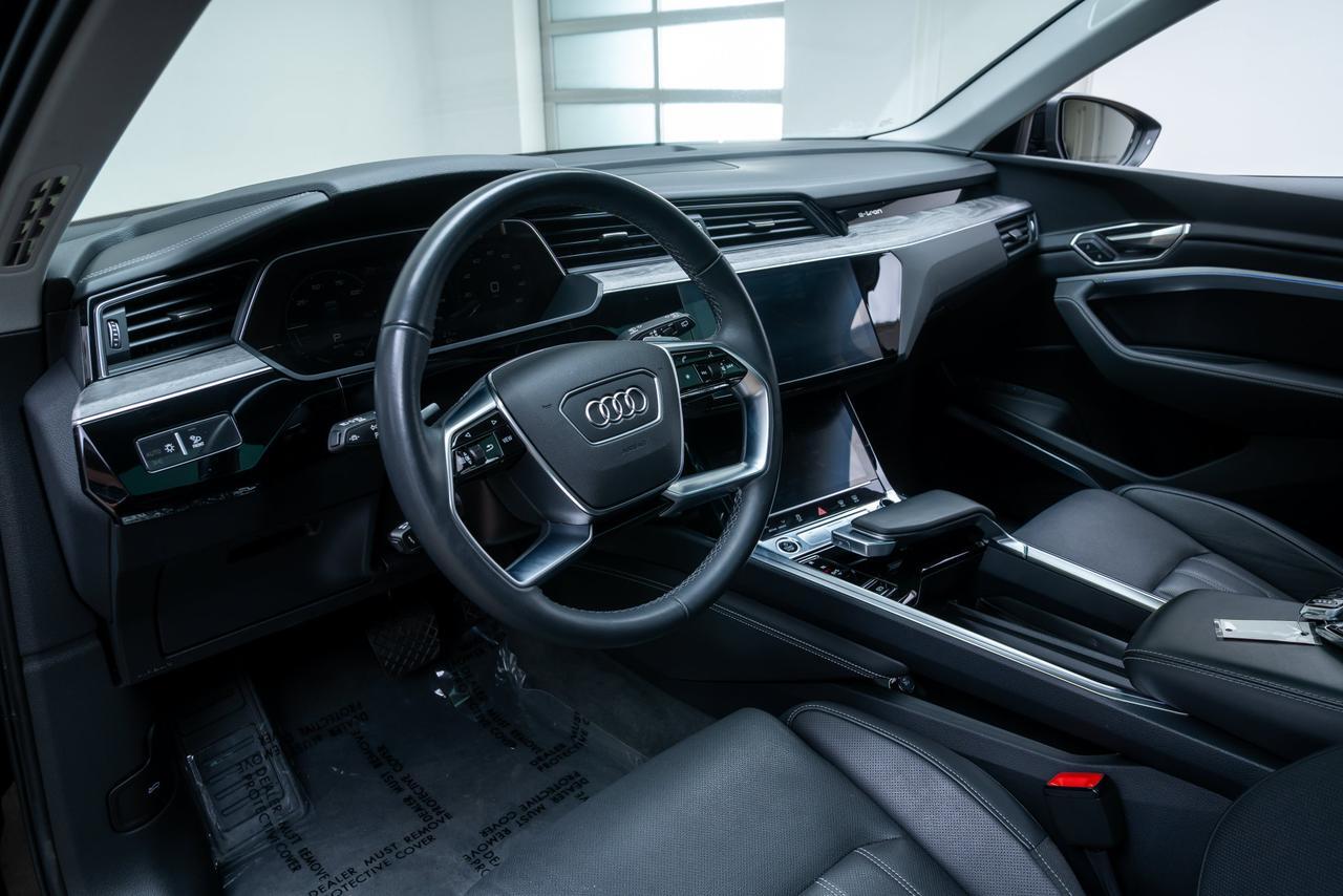 2024 Audi Q8 e-tron Prestige 1 Owner / Black Optic Package / Bang &amp; Olufsen Aud Portland OR