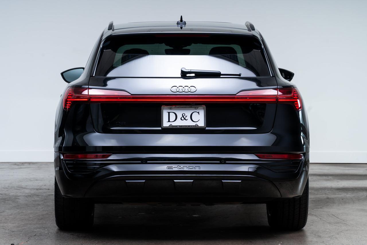 2024 Audi Q8 e-tron Prestige 1 Owner / Black Optic Package / Bang &amp; Olufsen Aud Portland OR