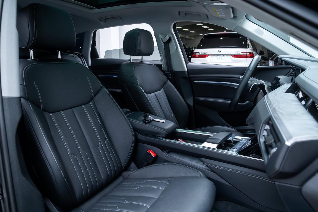 2024 Audi Q8 e-tron Prestige 1 Owner / Black Optic Package / Bang &amp; Olufsen Aud Portland OR