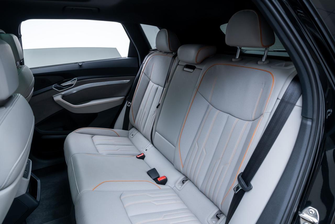 2024 Audi Q8 e-tron Prestige 1 Owner / Launch Edition / Bang &amp; Olufsen Sound Portland OR