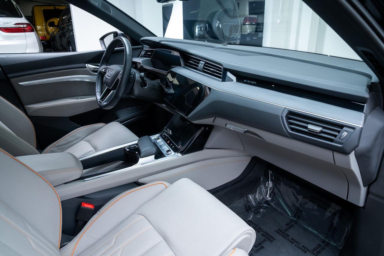 2024 Audi Q8 e-tron Prestige 1 Owner / Launch Edition / Bang &amp; Olufsen Sound Portland OR