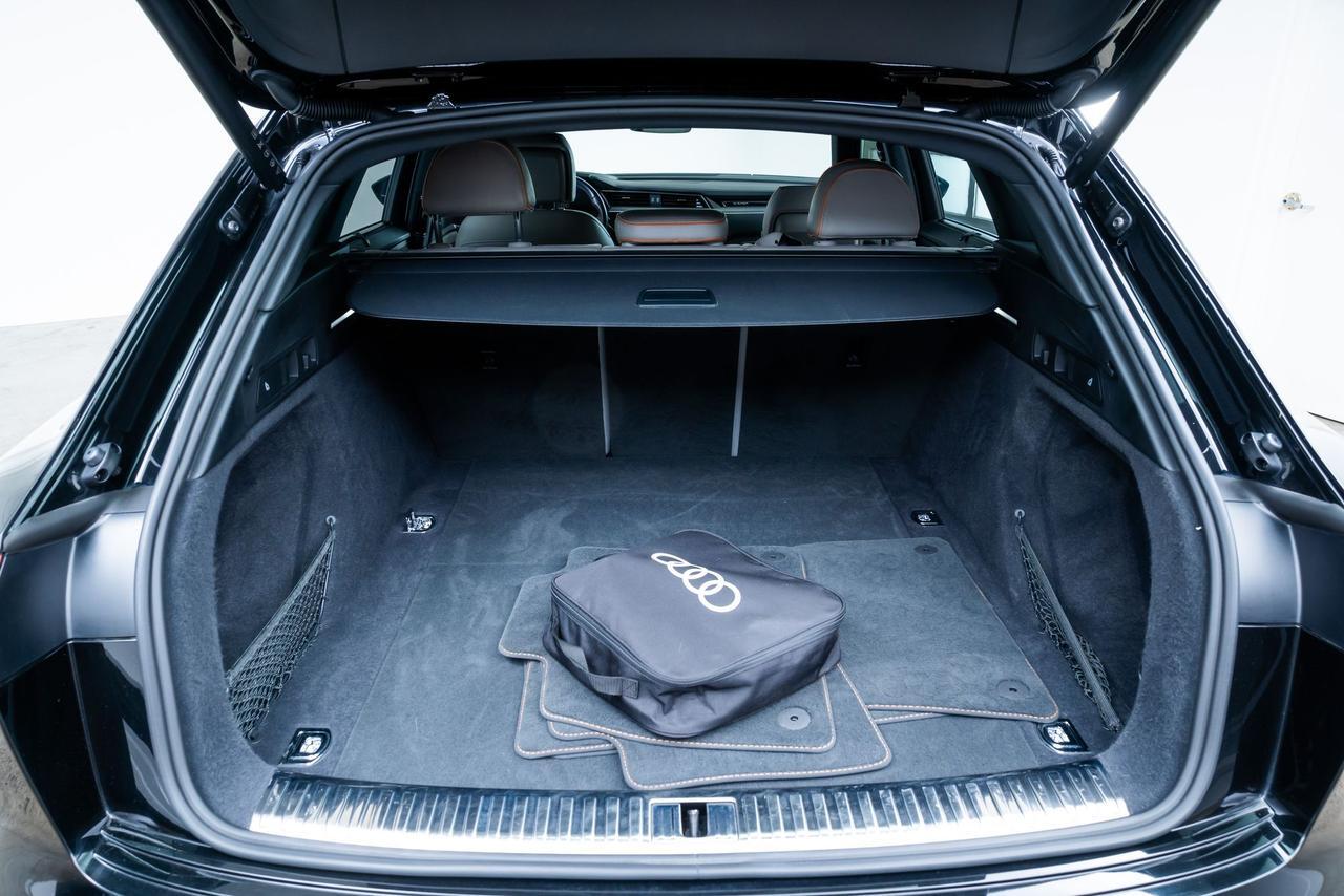 2024 Audi Q8 e-tron Prestige 1 Owner / Launch Edition / Bang &amp; Olufsen Sound Portland OR