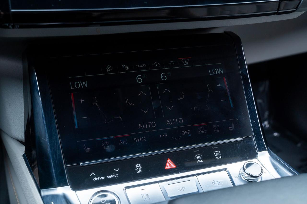 2024 Audi Q8 e-tron Prestige 1 Owner / Launch Edition / Bang &amp; Olufsen Sound Portland OR