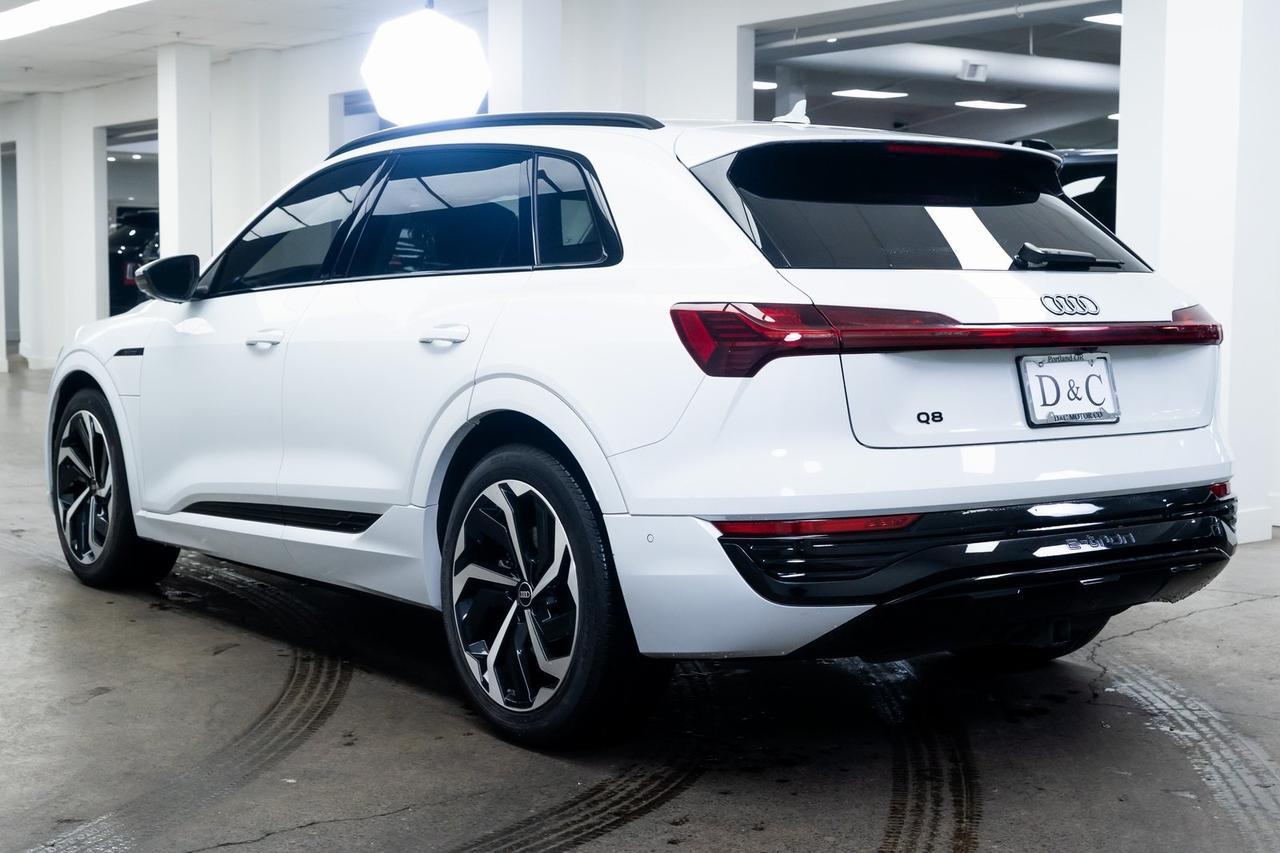 2024 Audi Q8 e-tron Prestige 1 Owner Vented Seats Black Optic Package Portland OR
