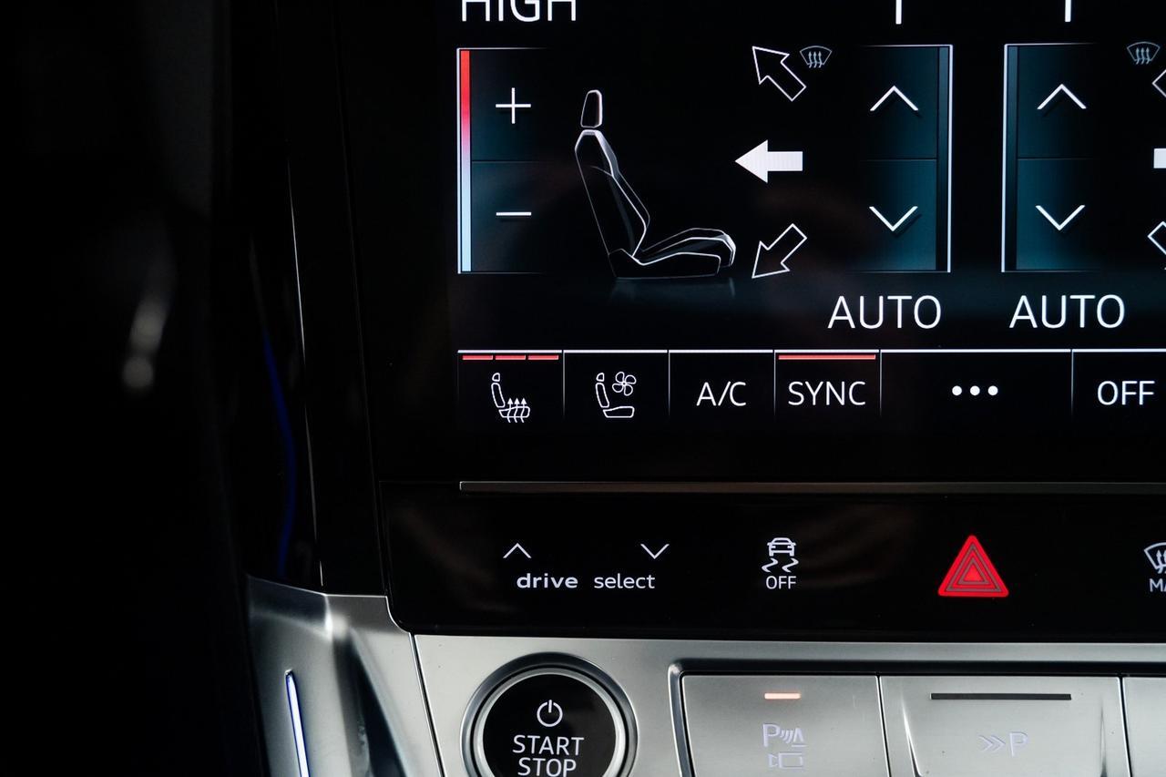 2024 Audi Q8 e-tron Prestige 1 Owner Vented Seats Black Optic Package Portland OR