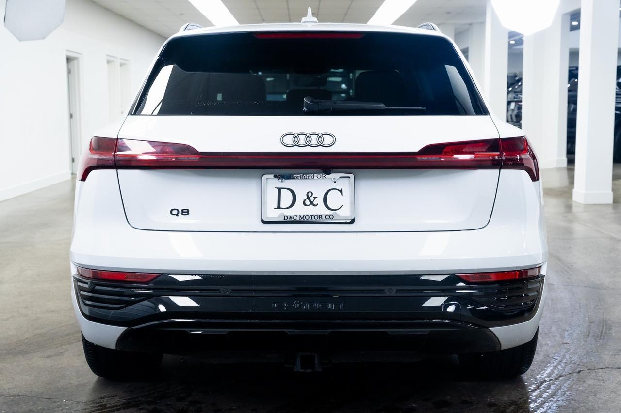 2024 Audi Q8 e-tron Prestige 1 Owner Vented Seats Black Optic Package Portland OR
