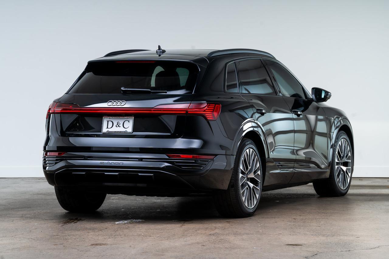 2024 Audi Q8 e-tron Prestige 1 Owner Ventilated Massage Seats / Head Up Display Portland OR