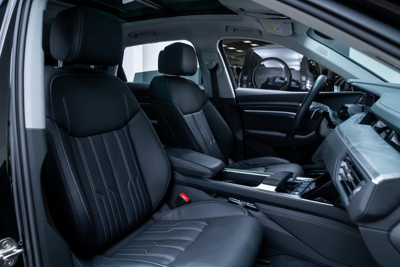 2024 Audi Q8 e-tron Prestige 1 Owner Ventilated Massage Seats / Head Up Display Portland OR