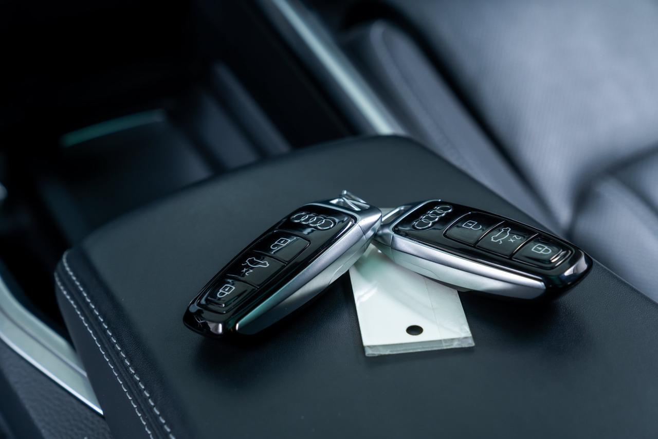 2024 Audi Q8 e-tron Prestige 1 Owner Ventilated Massage Seats / Head Up Display Portland OR