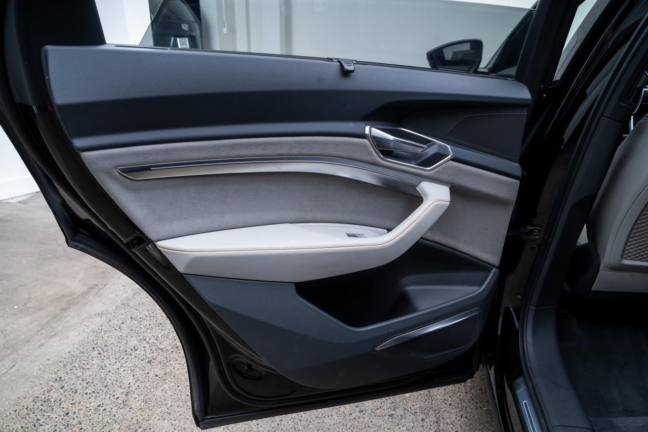 2024 Audi Q8 e-tron Prestige Launch Edition / Vented Massage Seats Portland OR