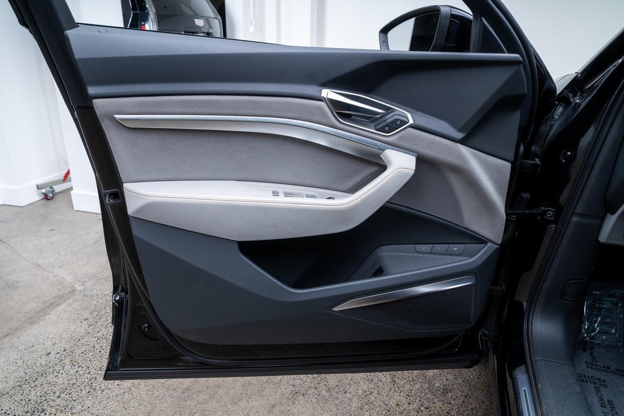 2024 Audi Q8 e-tron Prestige Launch Edition / Vented Massage Seats Portland OR