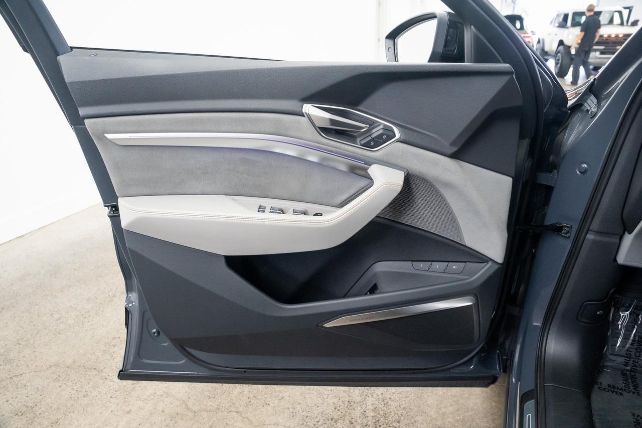 2024 Audi Q8 e-tron Prestige Launch Edition Ventilated Seats Portland OR