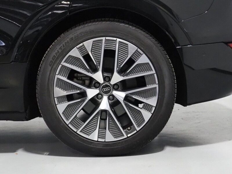 2024 Audi Q8 e-tron Prestige Quattro *BLACK OPTIC PKG, HEADS-UP DISPLAY, NAVIGATION, ADAPTIVE CRUISE, SAFETY ALERTS, 360 CAMERAS, PANO MOONROOF, LEATHER, CLIMATE/MASSAGE SEATS, BANG & OLUFSEN, WIRELESS CHARGING, ANDROID & APPLE Round Rock TX