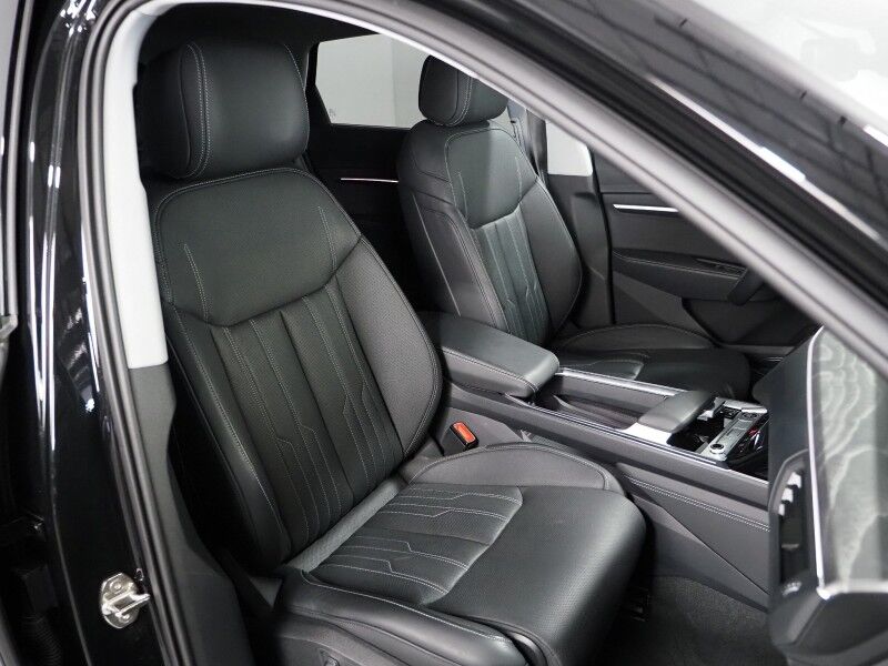 2024 Audi Q8 e-tron Prestige Quattro *BLACK OPTIC PKG, HEADS-UP DISPLAY, NAVIGATION, ADAPTIVE CRUISE, SAFETY ALERTS, 360 CAMERAS, PANO MOONROOF, LEATHER, CLIMATE/MASSAGE SEATS, BANG & OLUFSEN, WIRELESS CHARGING, ANDROID & APPLE