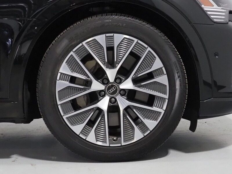 2024 Audi Q8 e-tron Prestige Quattro *BLACK OPTIC PKG, HEADS-UP DISPLAY, NAVIGATION, ADAPTIVE CRUISE, SAFETY ALERTS, 360 CAMERAS, PANO MOONROOF, LEATHER, CLIMATE/MASSAGE SEATS, BANG & OLUFSEN, WIRELESS CHARGING, ANDROID & APPLE Round Rock TX