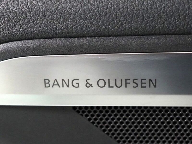 2024 Audi Q8 e-tron Prestige Quattro *BLACK OPTIC PKG, HEADS-UP DISPLAY, NAVIGATION, ADAPTIVE CRUISE, SAFETY ALERTS, 360 CAMERAS, PANO MOONROOF, LEATHER, CLIMATE/MASSAGE SEATS, BANG & OLUFSEN, WIRELESS CHARGING, ANDROID & APPLE Round Rock TX