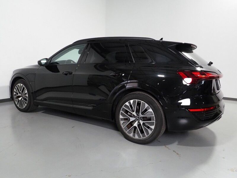 2024 Audi Q8 e-tron Prestige Quattro *BLACK OPTIC PKG, HEADS-UP DISPLAY, NAVIGATION, ADAPTIVE CRUISE, SAFETY ALERTS, 360 CAMERAS, PANO MOONROOF, LEATHER, CLIMATE/MASSAGE SEATS, BANG & OLUFSEN, WIRELESS CHARGING, ANDROID & APPLE Round Rock TX
