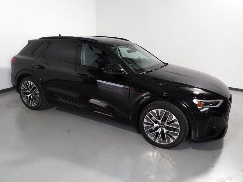 2024 Audi Q8 e-tron Prestige Quattro *BLACK OPTIC PKG, HEADS-UP DISPLAY, NAVIGATION, ADAPTIVE CRUISE, SAFETY ALERTS, 360 CAMERAS, PANO MOONROOF, LEATHER, CLIMATE/MASSAGE SEATS, BANG & OLUFSEN, WIRELESS CHARGING, ANDROID & APPLE Round Rock TX
