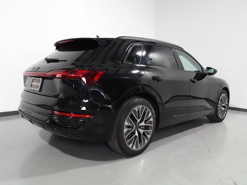 2024 Audi Q8 e-tron Prestige Quattro *BLACK OPTIC PKG, HEADS-UP DISPLAY, NAVIGATION, ADAPTIVE CRUISE, SAFETY ALERTS, 360 CAMERAS, PANO MOONROOF, LEATHER, CLIMATE/MASSAGE SEATS, BANG & OLUFSEN, WIRELESS CHARGING, ANDROID & APPLE Round Rock TX