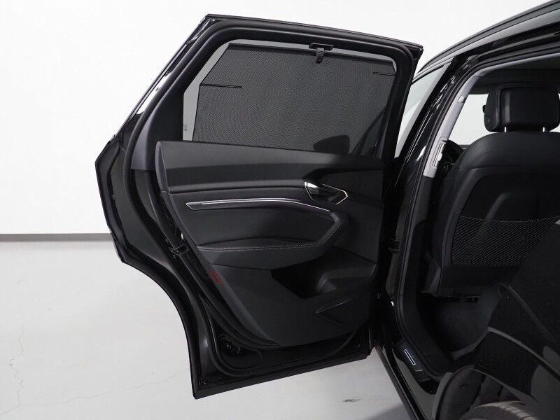 2024 Audi Q8 e-tron Prestige Quattro *BLACK OPTIC PKG, HEADS-UP DISPLAY, NAVIGATION, ADAPTIVE CRUISE, SAFETY ALERTS, 360 CAMERAS, PANO MOONROOF, LEATHER, CLIMATE/MASSAGE SEATS, BANG & OLUFSEN, WIRELESS CHARGING, ANDROID & APPLE Round Rock TX