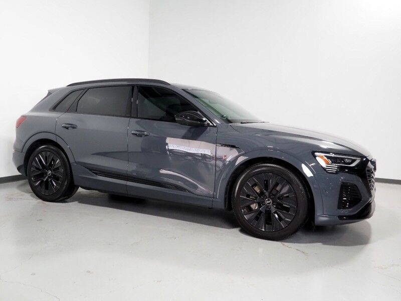 2024 Audi Q8 e-tron Prestige Quattro *LAUNCH EDITION, HEADS-UP DISPLAY, NAVIGATION, ADAPTIVE CRUISE, SAFETY ALERTS, 360 CAMERAS, PANO MOONROOF, VALCONA/MILANO LEATHER, CLIMATE/MASSAGE SEATS, 21 INCH WHEELS, BANG & OLUFSEN, WIRELESS CHARGING, ANDROID & APPLE
