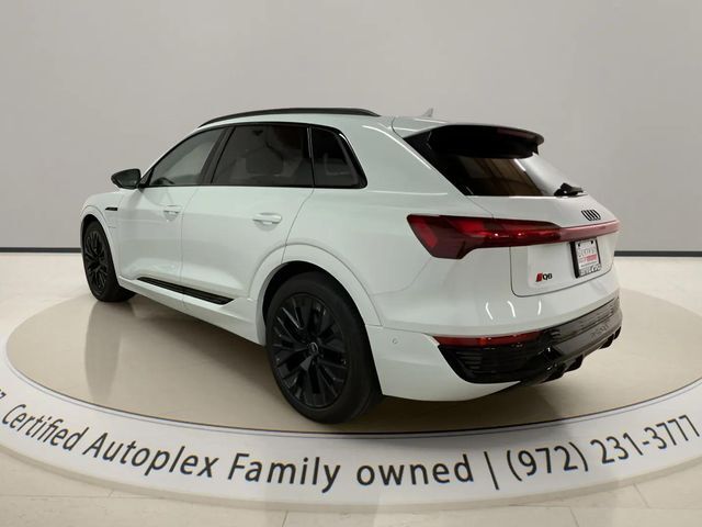 2024 Audi Q8 e-tron Prestige quattro