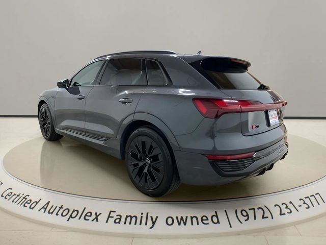 2024 Audi Q8 e-tron Prestige quattro