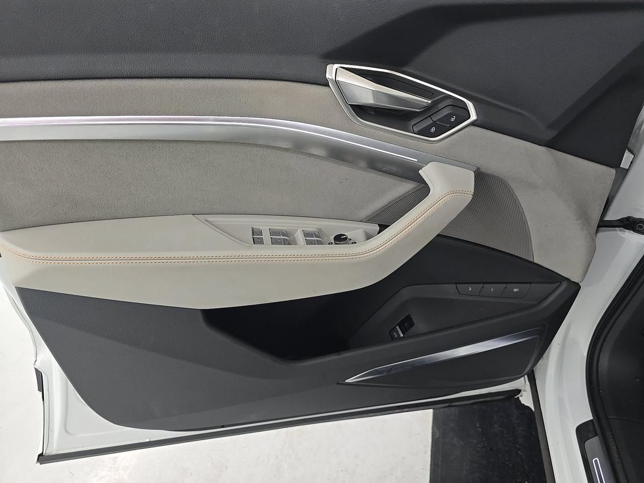 2024 Audi Q8 e-tron Prestige quattro Launch Edition / Vented Massage Seats / He Portland OR