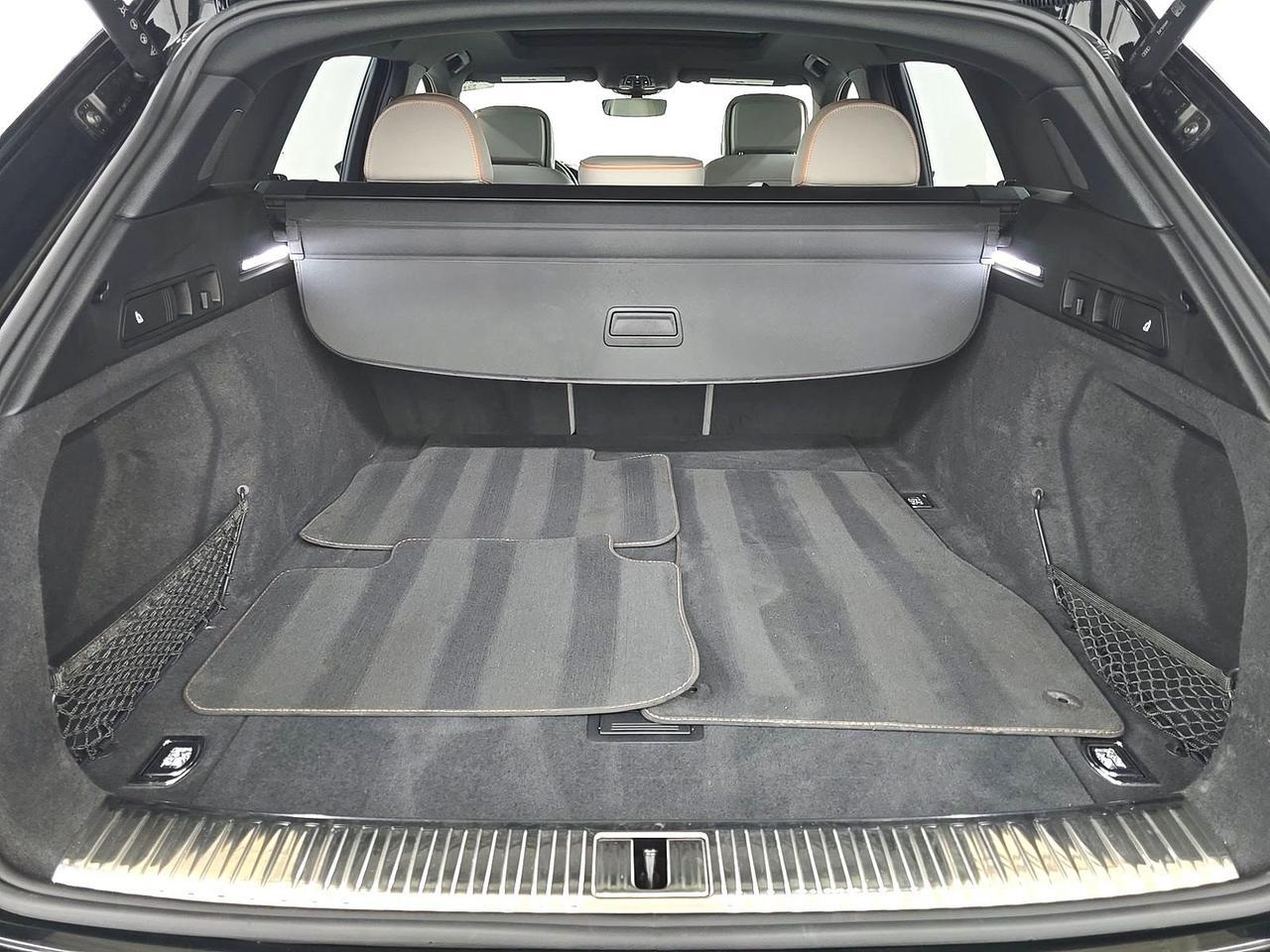 2024 Audi Q8 e-tron Prestige quattro Launch Edition / Vented Massage Seats Portland OR