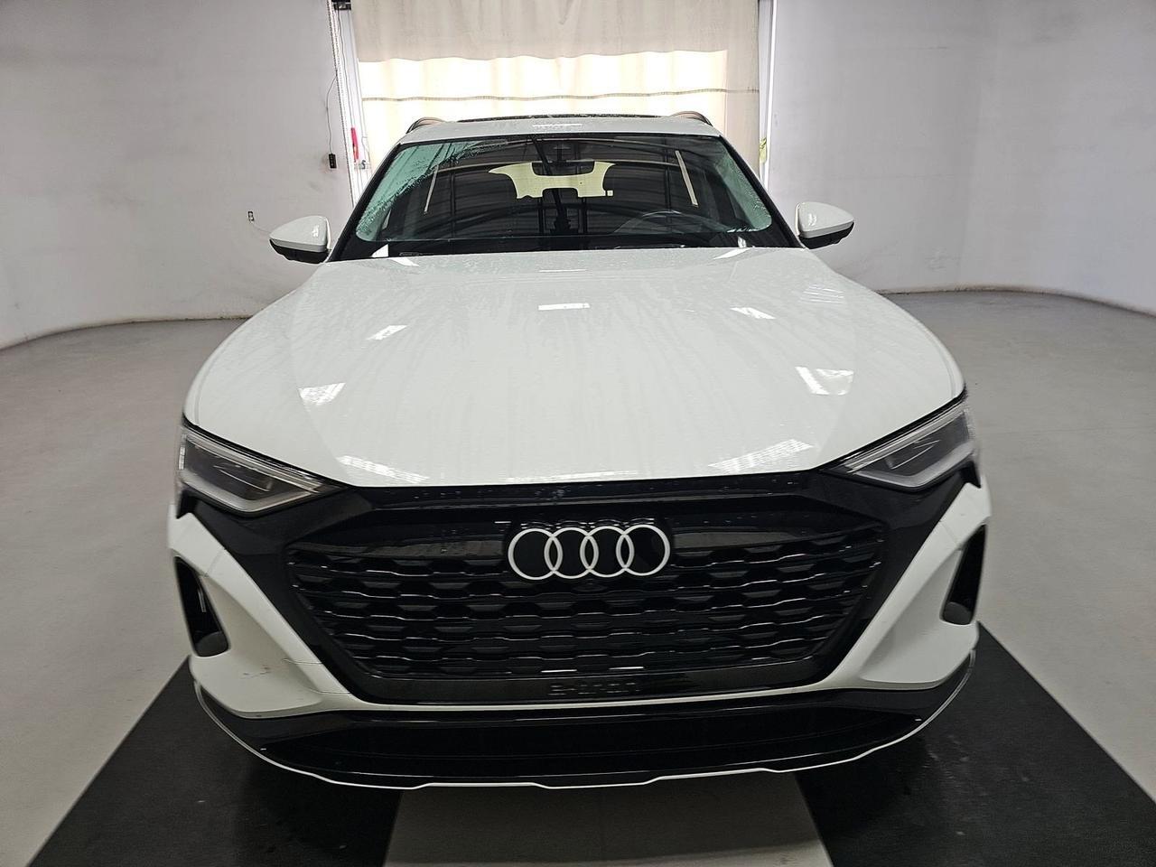 2024 Audi Q8 e-tron Prestige quattro Soft-Close Doors Massage Seats Portland OR