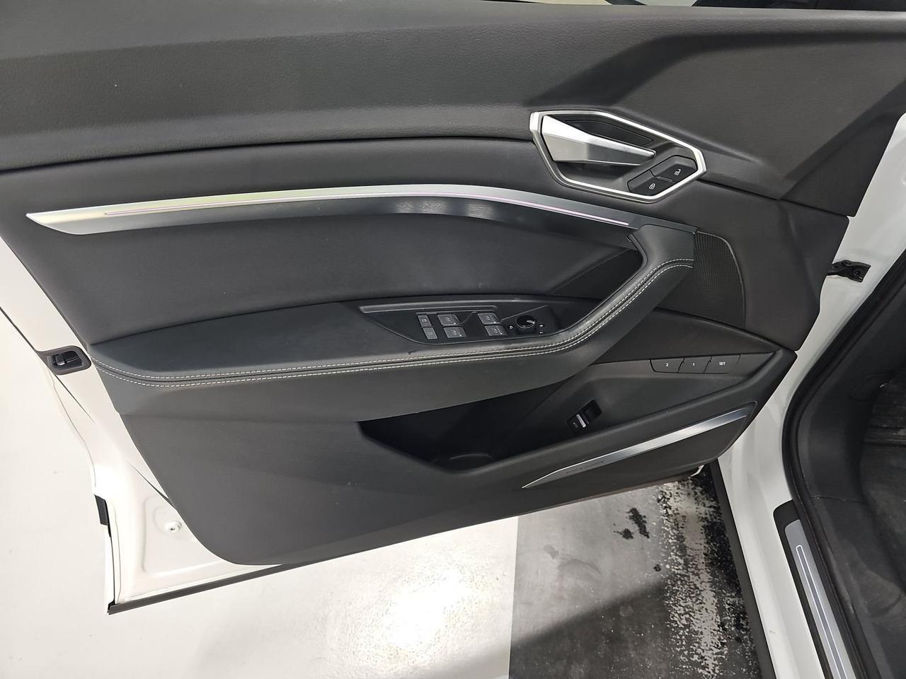 2024 Audi Q8 e-tron Prestige quattro Soft-Close Doors Massage Seats Portland OR