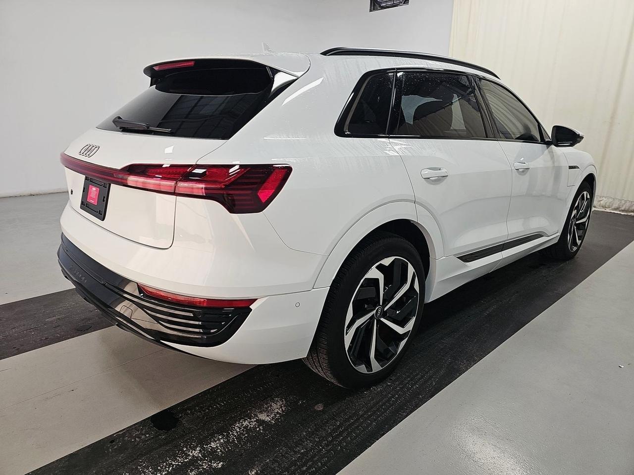 2024 Audi Q8 e-tron Prestige quattro Soft-Close Doors Massage Seats Portland OR