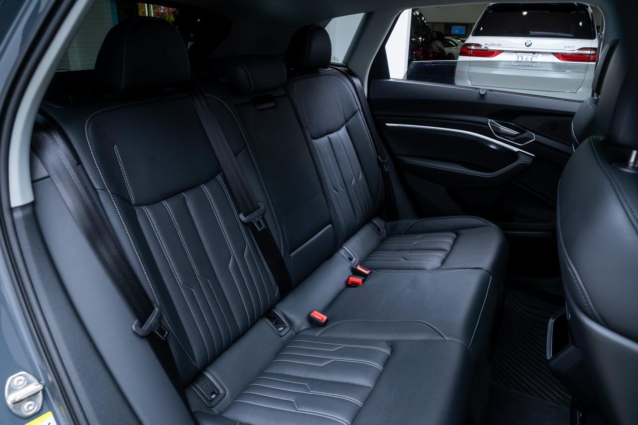 2024 Audi Q8 e-tron Prestige quattro Vented Massage Seats / Head Up Display Portland OR