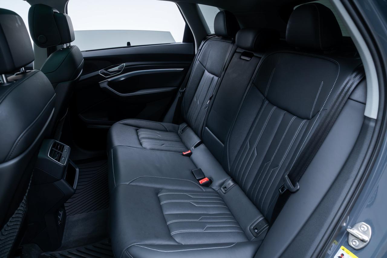 2024 Audi Q8 e-tron Prestige quattro Vented Massage Seats / Head Up Display Portland OR