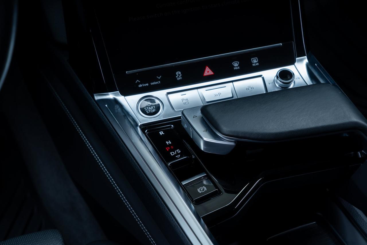 2024 Audi Q8 e-tron Prestige quattro Vented Massage Seats / Head Up Display Portland OR