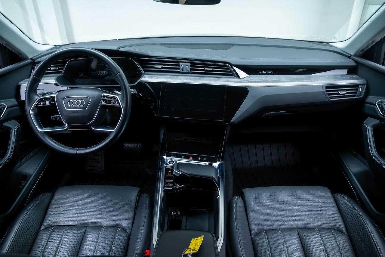 2024 Audi Q8 e-tron Prestige quattro Vented Massage Seats / Head Up Display Portland OR