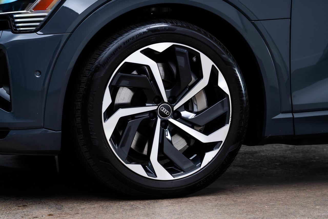 2024 Audi Q8 e-tron Prestige quattro Vented Massage Seats / Head Up Display Portland OR