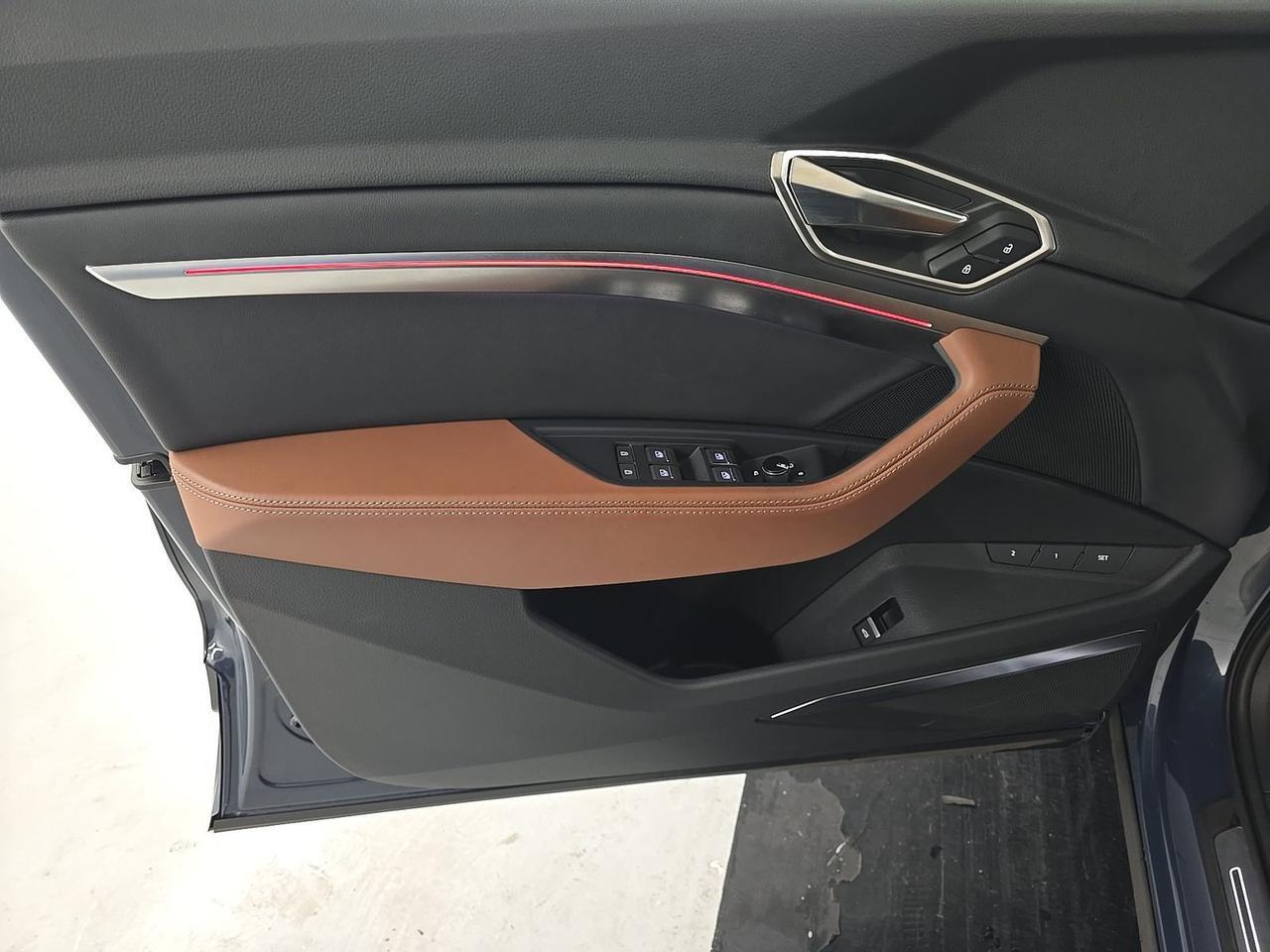 2024 Audi Q8 e-tron Prestige quattro Vented Massage Seats Head-Up Display Portland OR