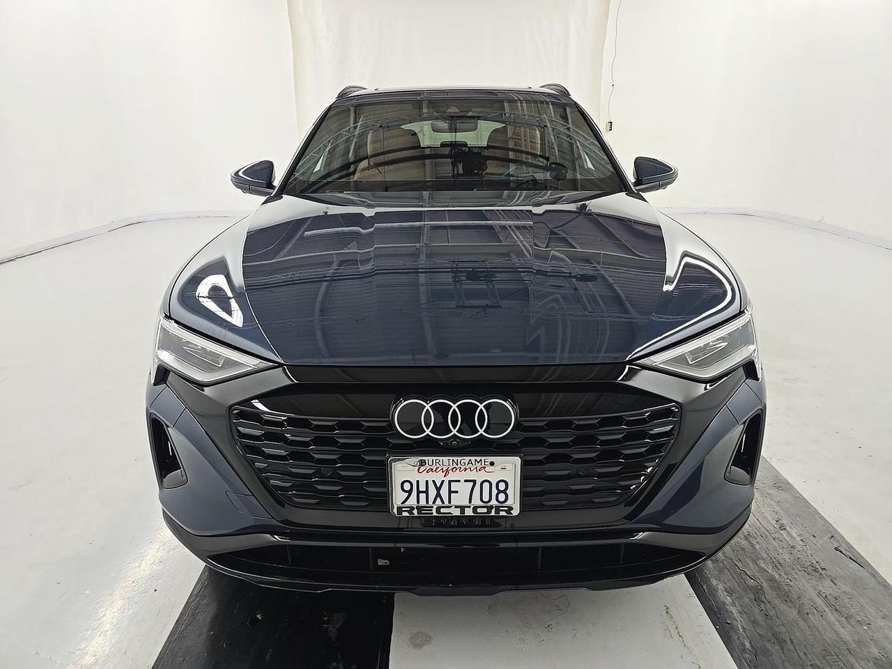 2024 Audi Q8 e-tron Prestige quattro Vented Massage Seats Head-Up Display Portland OR