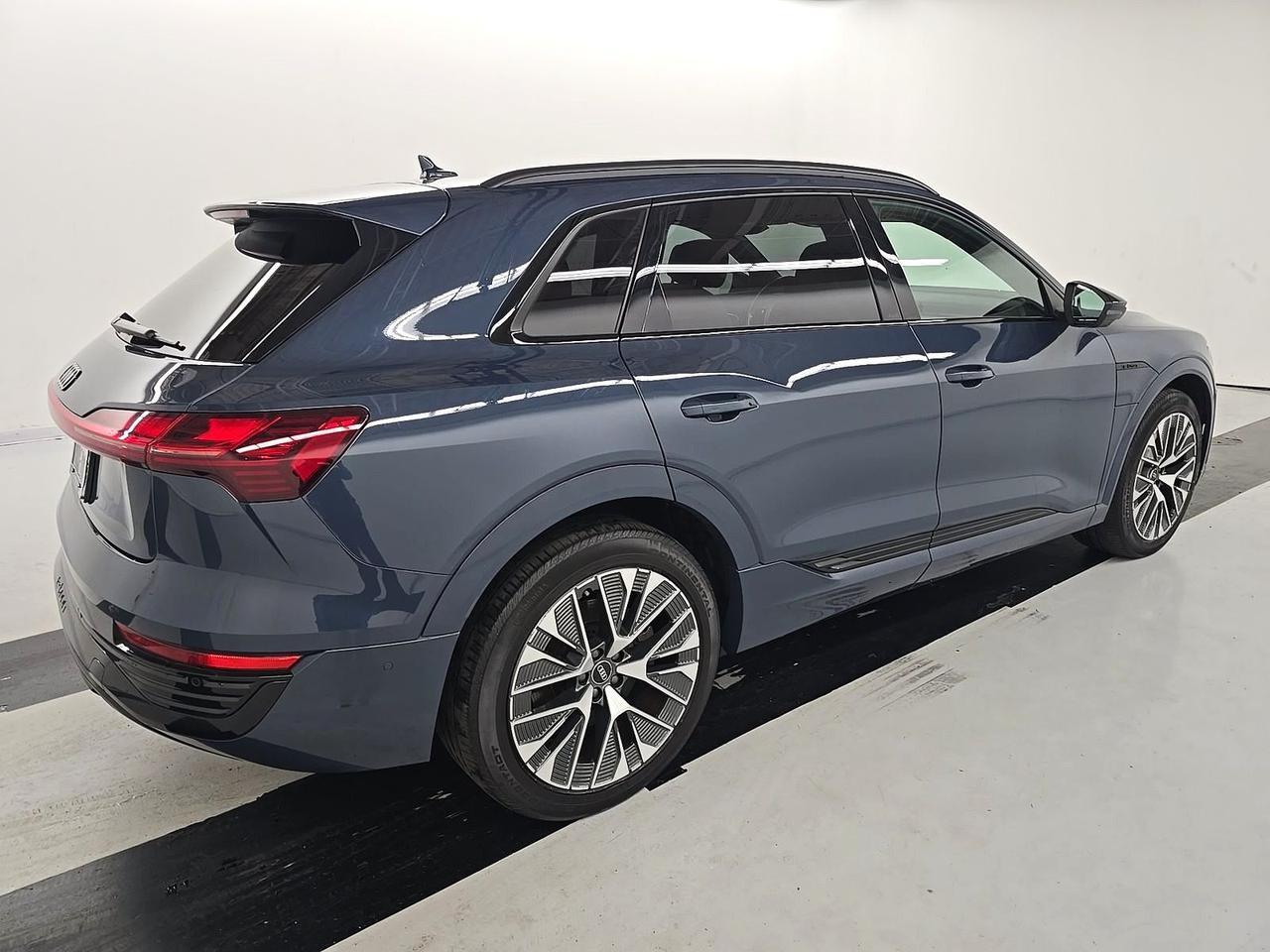 2024 Audi Q8 e-tron Prestige quattro Vented Massage Seats Head-Up Display Portland OR