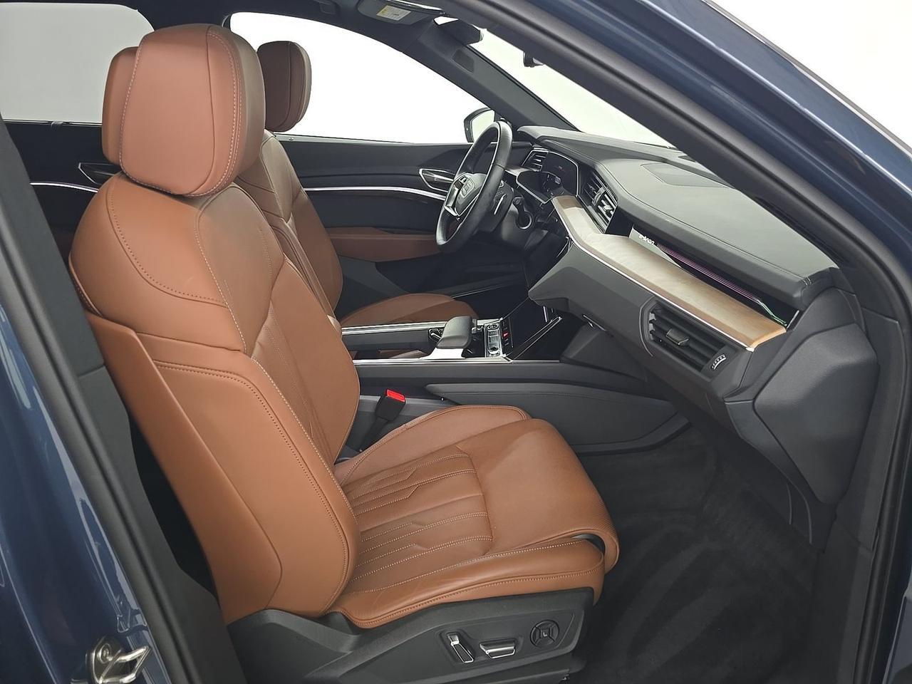 2024 Audi Q8 e-tron Prestige quattro Vented Massage Seats Head-Up Display Portland OR