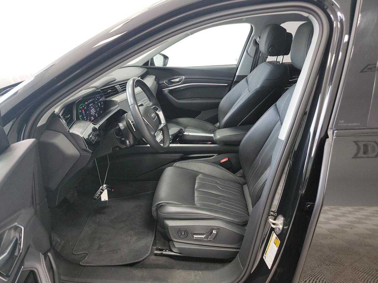 2024 Audi Q8 e-tron Prestige quattro Vented Massage Seats / Head Up Display Portland OR